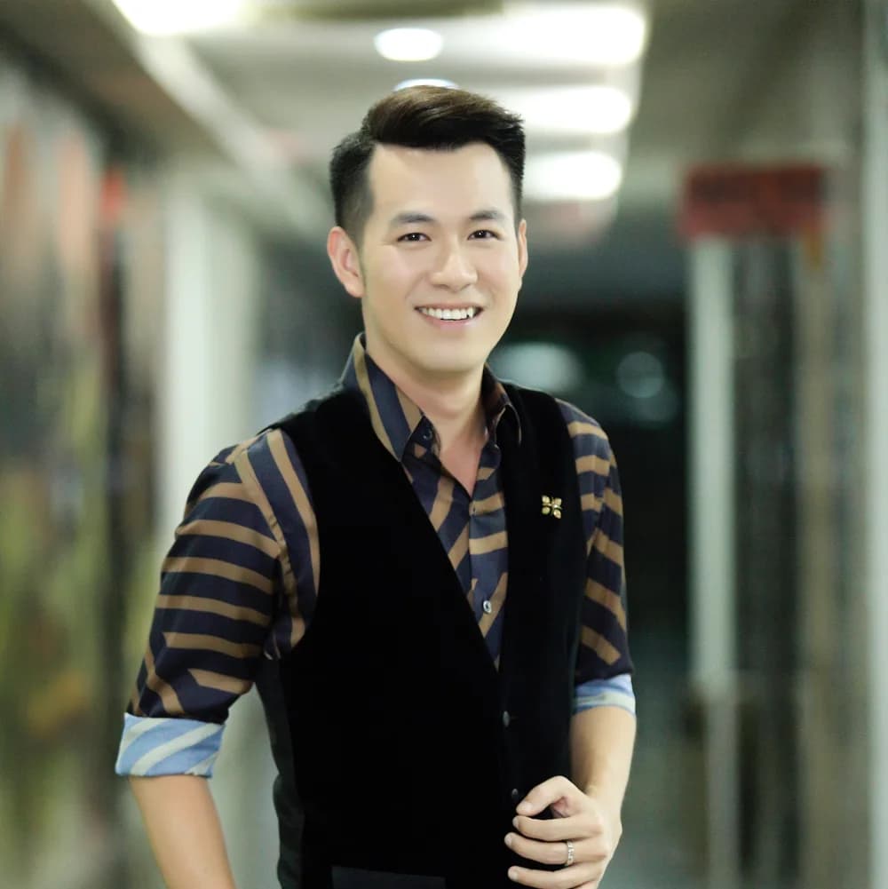 Hồ Trung Dũng tại một đêm diễn ở Hà Nội.